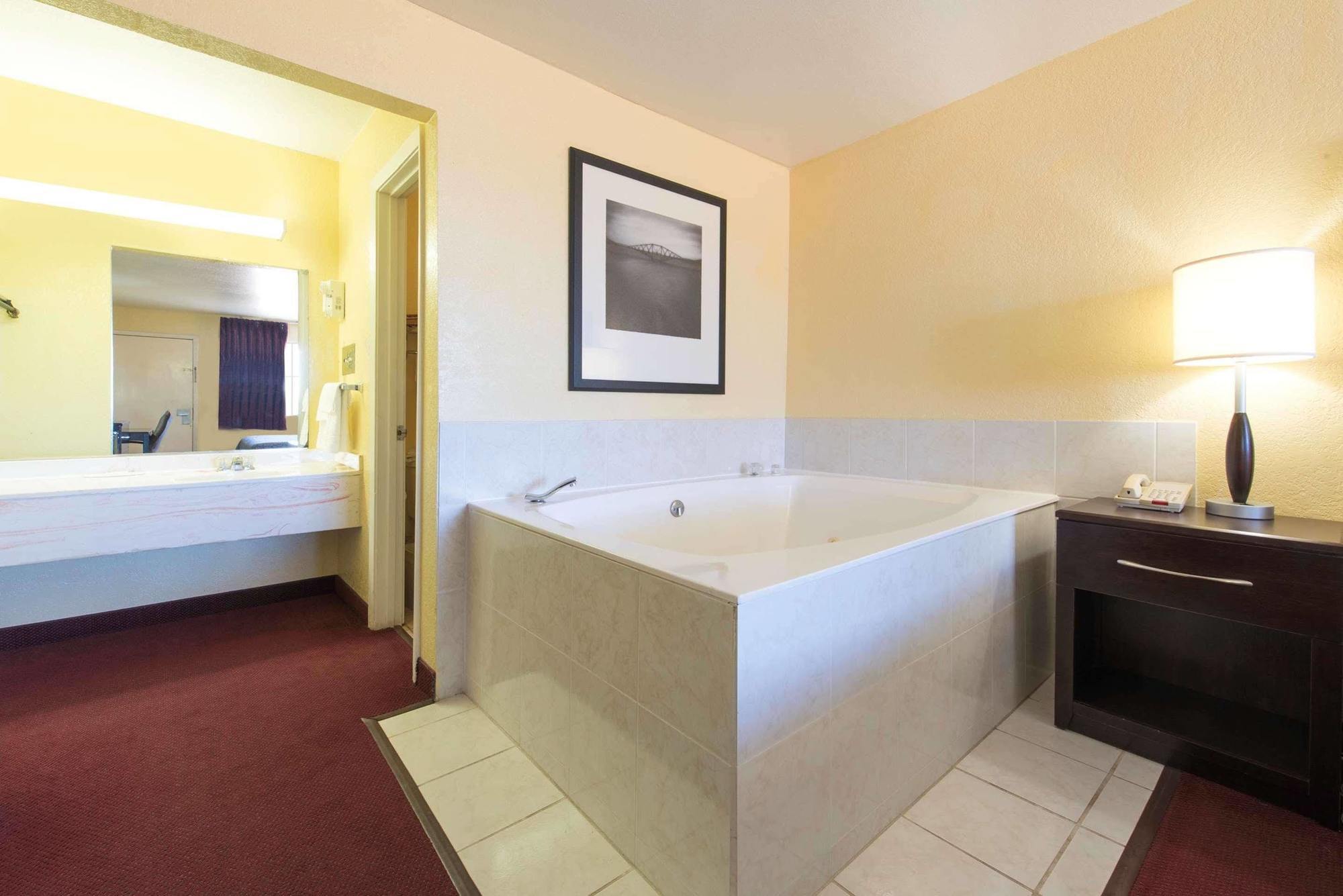 Days Inn By Wyndham Eastland Kültér fotó