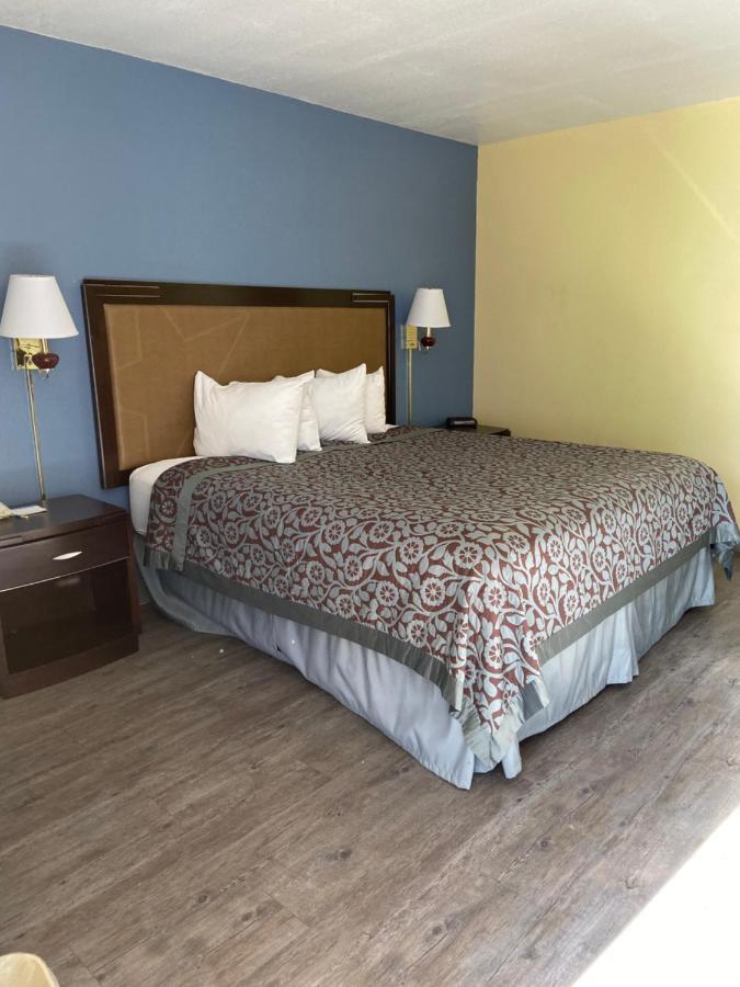 Days Inn By Wyndham Eastland Kültér fotó
